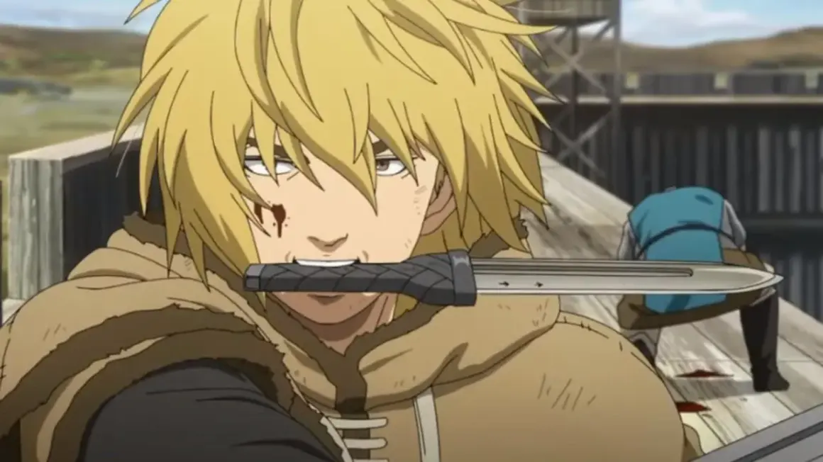 Thorfinn mit einem Messer im Mund, bereit für den Kampf. Ein blutiges Zeichen für die kommende Vinland Saga Staffel 3.