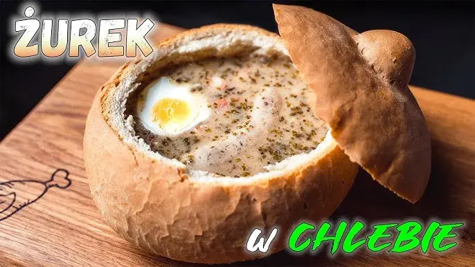 Żurek w chlebie: Jeść czy to faux pas? Pełny poradnik