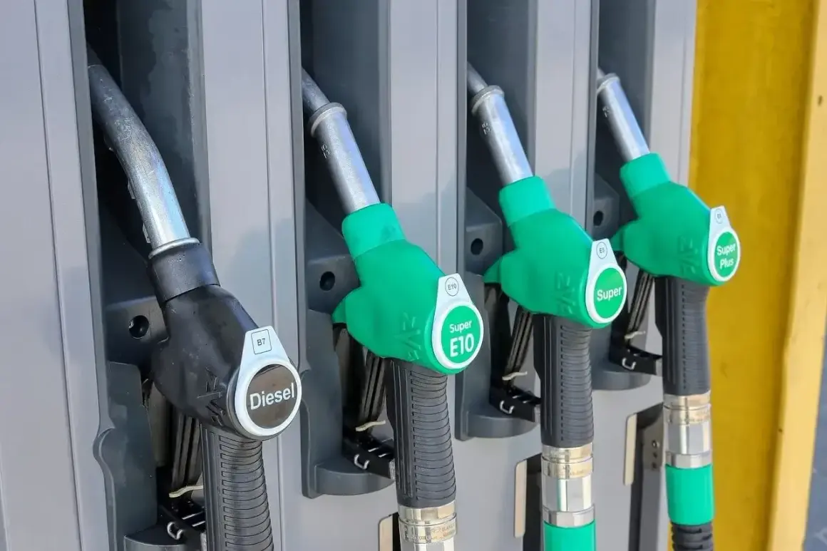 Pistolety do tankowania: Diesel, Super E10, Super, Super Plus. Zastanawiasz się, jak spuścić paliwo z baku? To nie jest zalecane.