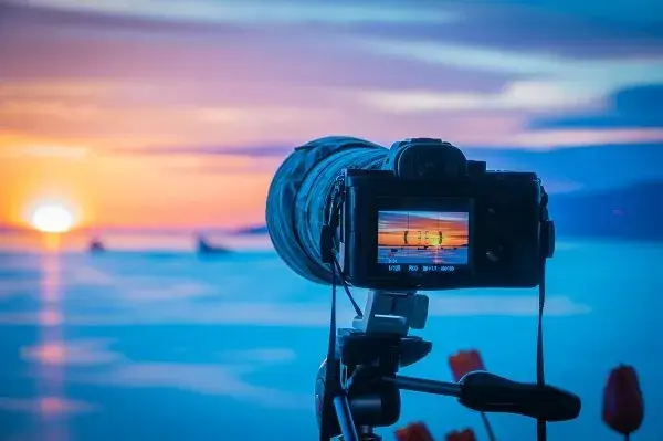 Jak fotografować lustrzanką: proste triki, które poprawią twoje zdjęcia
