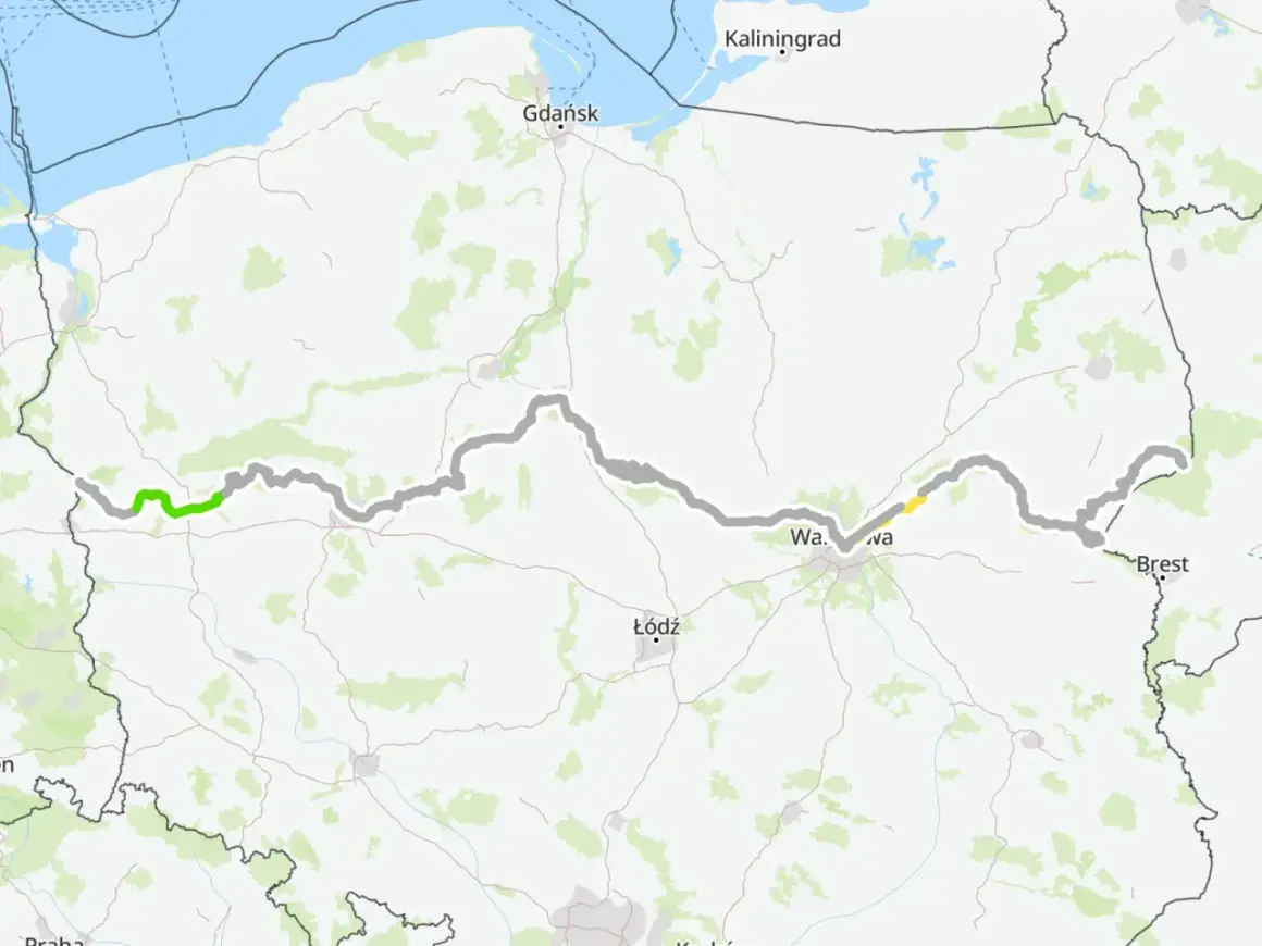 Mapa trasy rowerowej EuroVelo 11 przez Polskę, z zaznaczonymi miastami jak Gdańsk, Warszawa i Brześć.