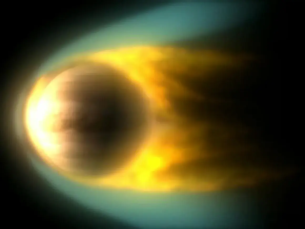 Fakta om Venus: en glödande planet med en gulaktig atmosfär som omges av en blåaktig gloria.