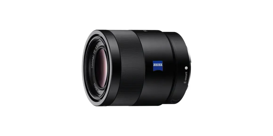 Black Carl Zeiss Sonnar FE 1.8/55 lens with E-mount, ready to capture stunning images.