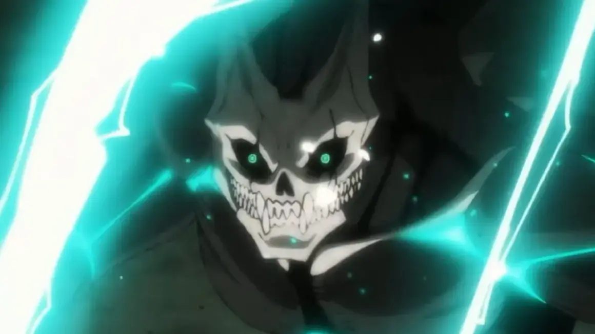 Ein Kaiju mit Totenkopf-Gesicht und leuchtend grünen Augen, umgeben von blauen Energien. Ein Vorgeschmack auf Kaiju No. 8 Staffel 2.