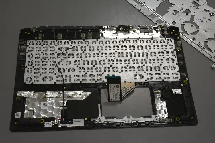 Jak wymienić klawiaturę w laptopie Acer bez zbędnych problemów