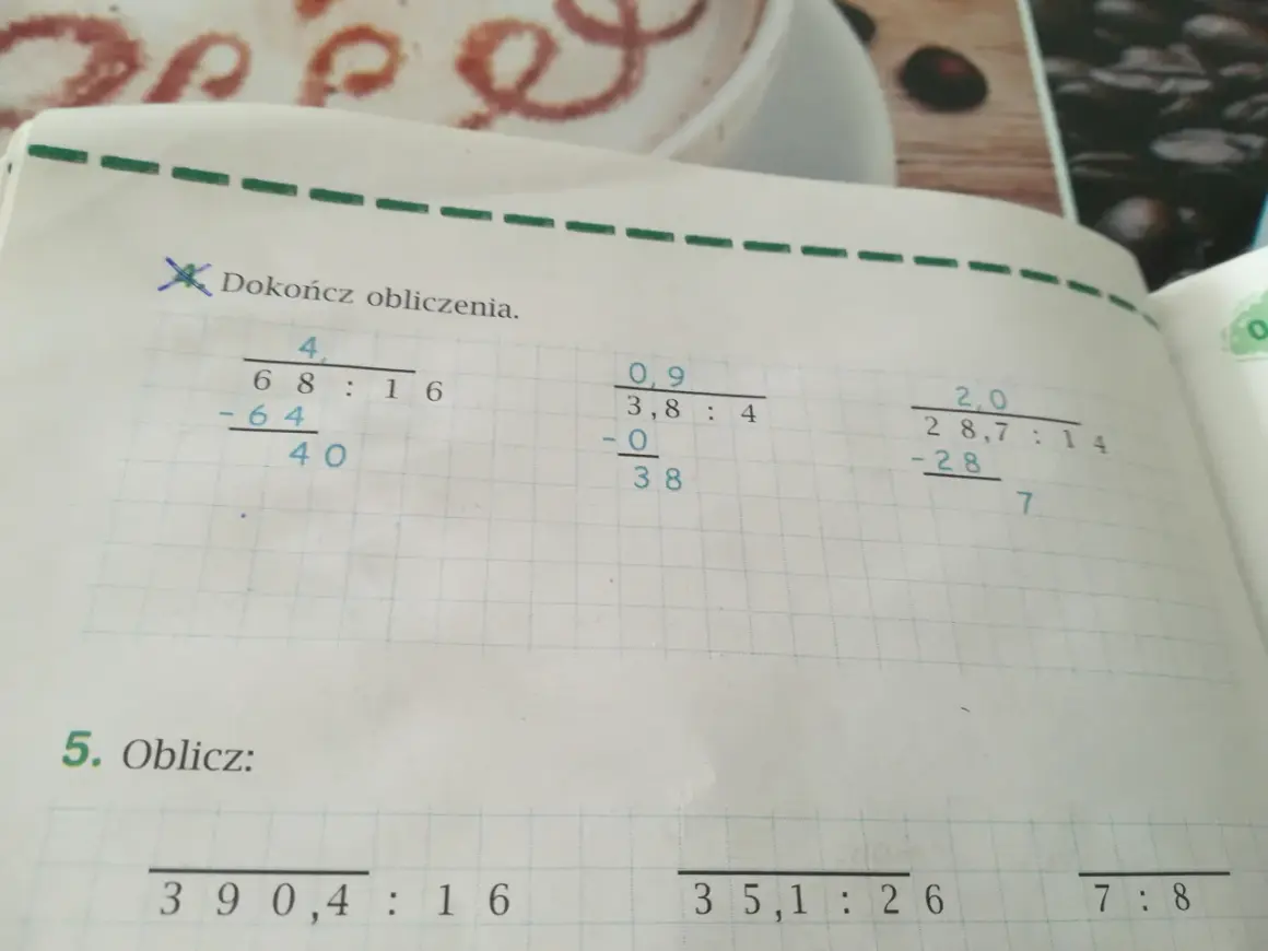 Zadania z dzielenia ułamków dziesiętnych. Oblicz 68:16, 3,8:4, 28,7:14 oraz 390,4:16, 35,1:26, 7:8.