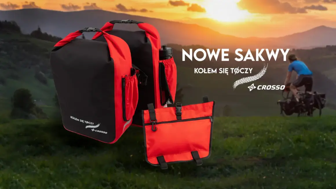 Czarne i czerwone sakwy rowerowe, gotowe na wyprawę. Idealne na bagażnik, by zabrać wszystko, co potrzebne.