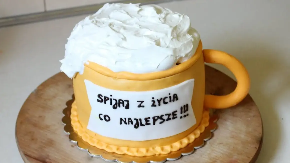 Jak zrobić tort kufel piwa – prosty przepis na wyjątkowy wypiek
