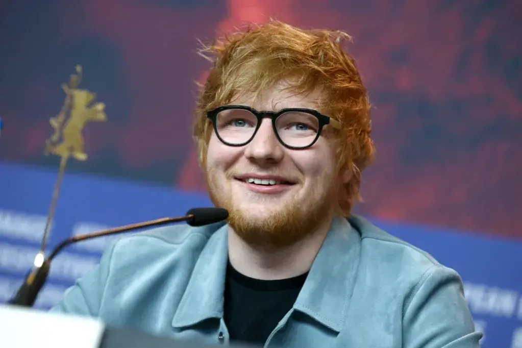 Z jakiego kraju pochodzi Ed Sheeran? Poznaj jego brytyjskie korzenie