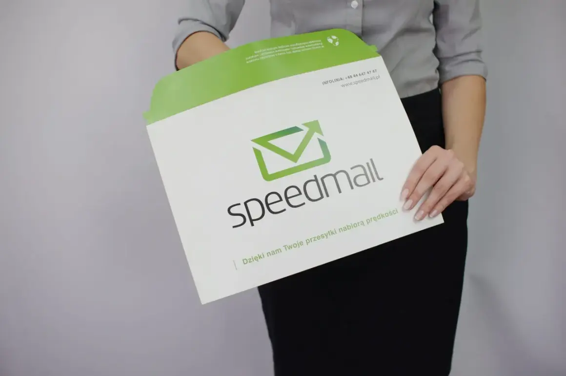 Koperta Speedmail. Dowiedz się, jak sprawdzić list polecony po numerze, korzystając z usług firmy.