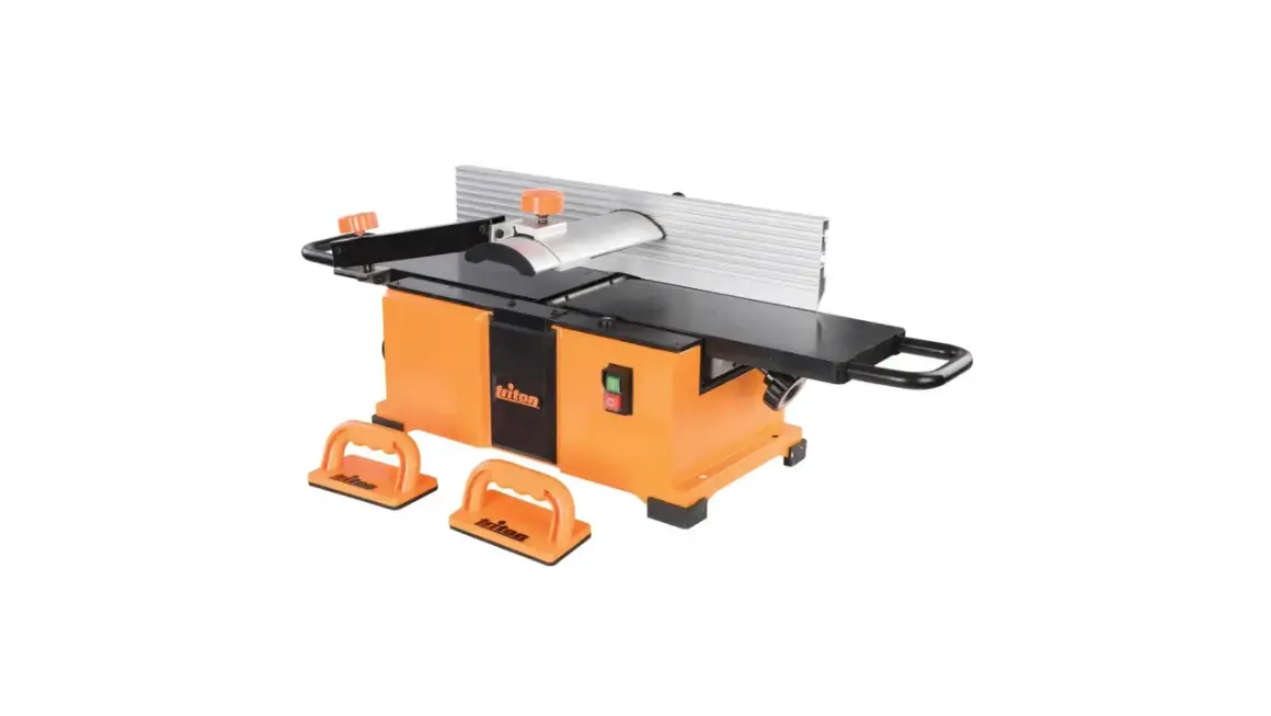 Dégauchisseuse Triton orange avec guides pour un réglage précis du bois.