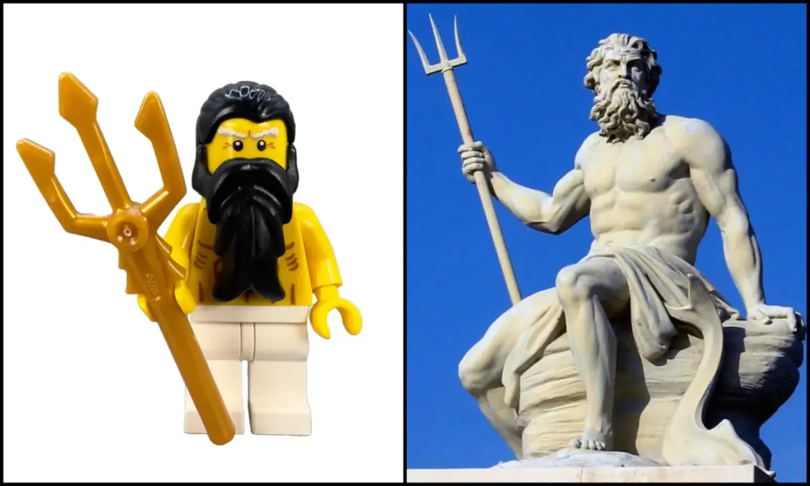 Lego-figuur met drietand naast een standbeeld van de griekse god van de zee, Poseidon.