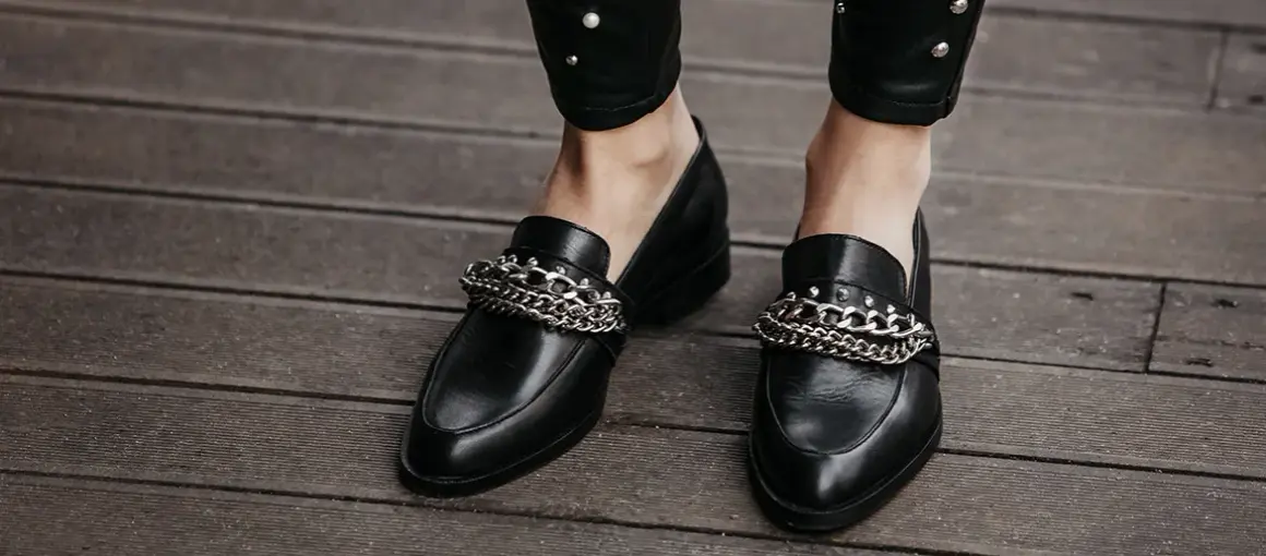 Lordsy damskie: Stylizacje na każdą okazję - trendy i porady