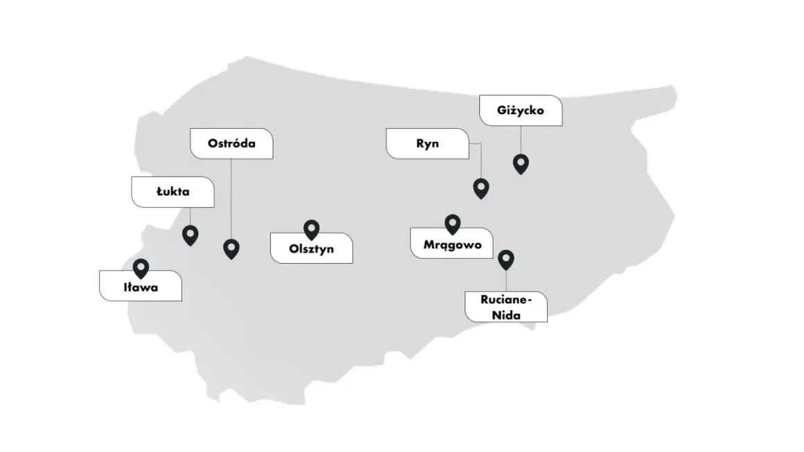 Mapa z zaznaczonymi miastami: Ostróda, Łukta, Iława, Olsztyn, Ryn, Giżycko, Mrągowo, Ruciane-Nida. Planujesz wyjazd gdzie na Mazury?