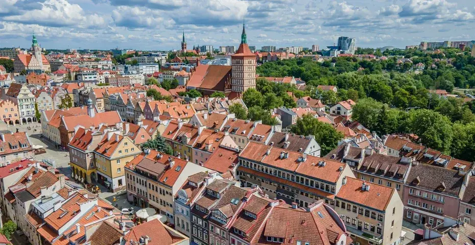 Co zwiedzić na Warmii i Mazurach? Odkryj ukryte perełki!