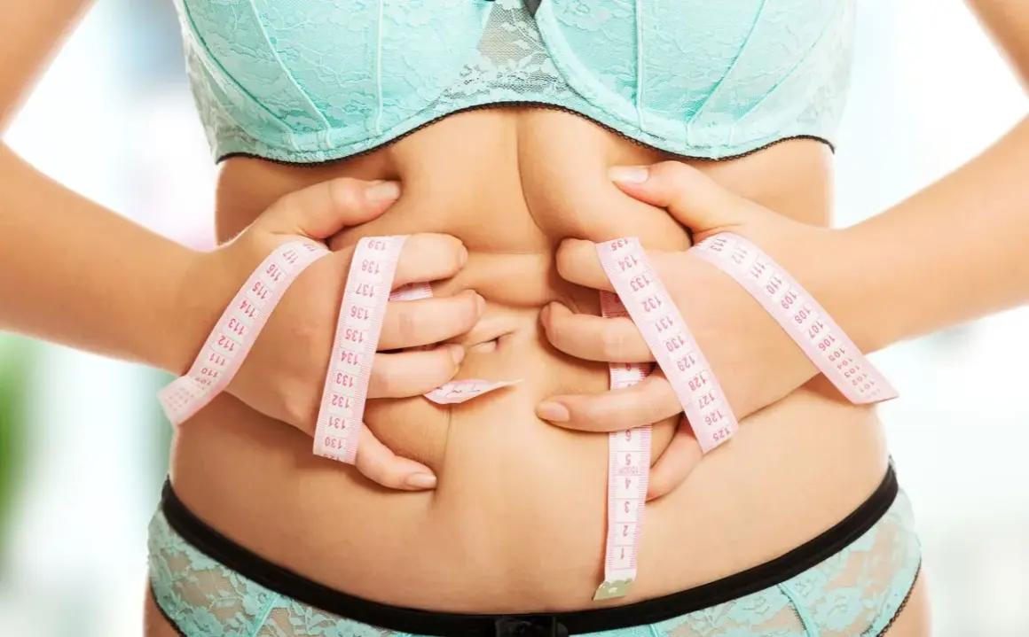 Menopauza: Płaski brzuch mimo zmian? Oto jak to zrobić!
