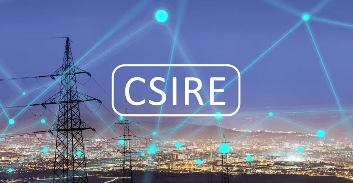 Sieć energetyczna miasta nocą, z liniami przesyłowymi i neonowym napisem "CSIRE".