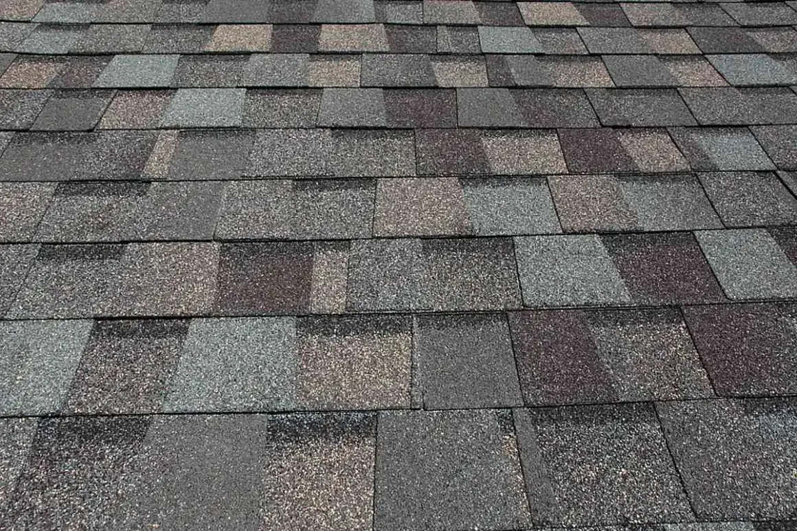 Close-up of a multi-toned asphalt shingle roof. This image shows why an asphalt roof is good for durability and aesthetic appeal.