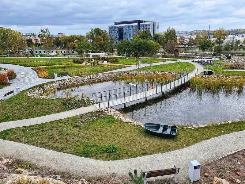 Najlepsze miejsca na spacer w Świętokrzyskiem, które musisz poznać