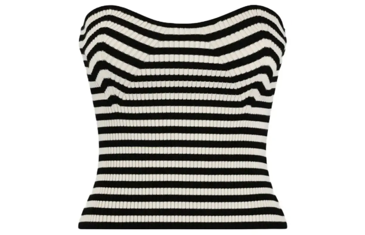 Randig, ribbstickad vit tube top med en smickrande passform.