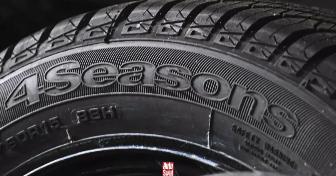 Opona wielosezonowa "4Seasons" z widocznym bieżnikiem. Czy to najgorsze opony wielosezonowe, jakie można spotkać?