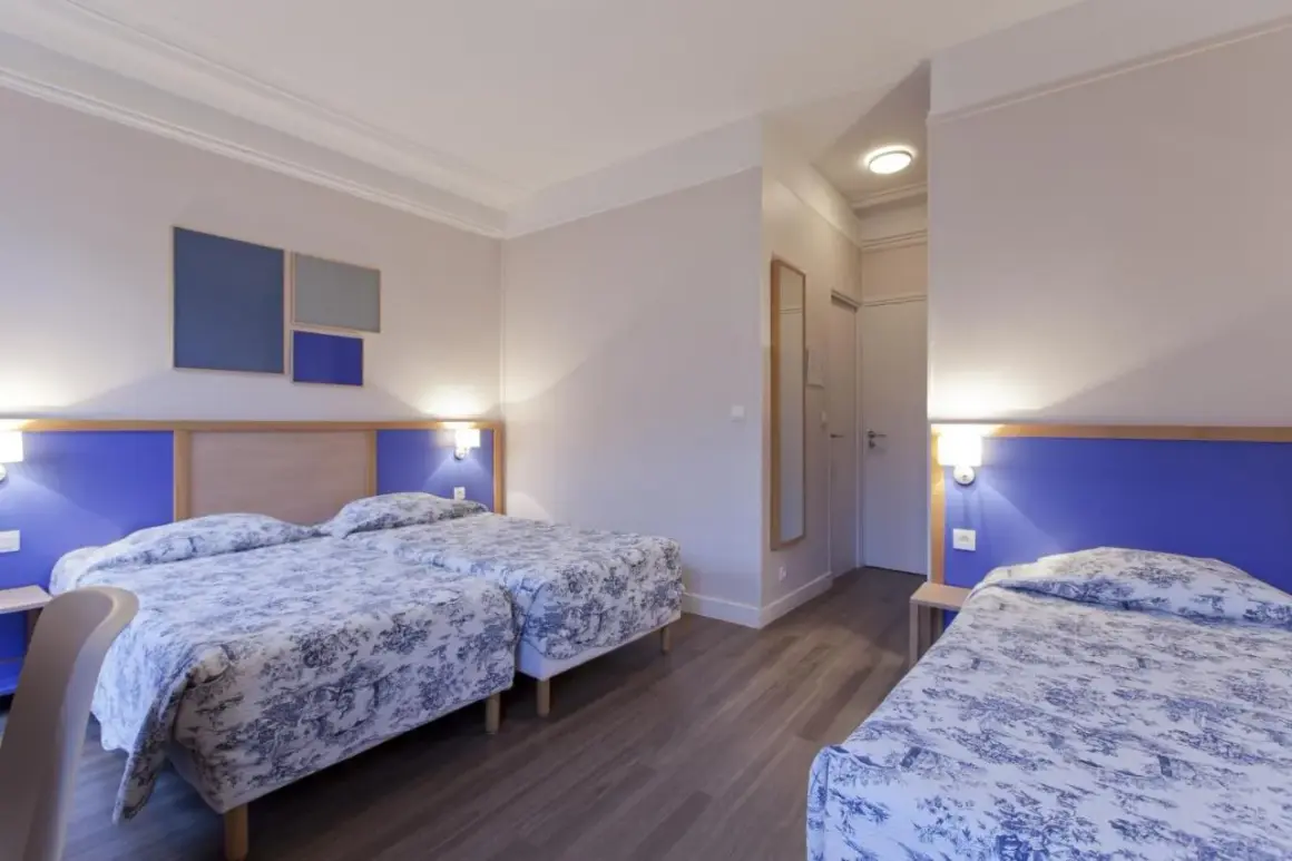 Nocleg w Paryżu: Jak znaleźć idealny hotel i nie przepłacić?