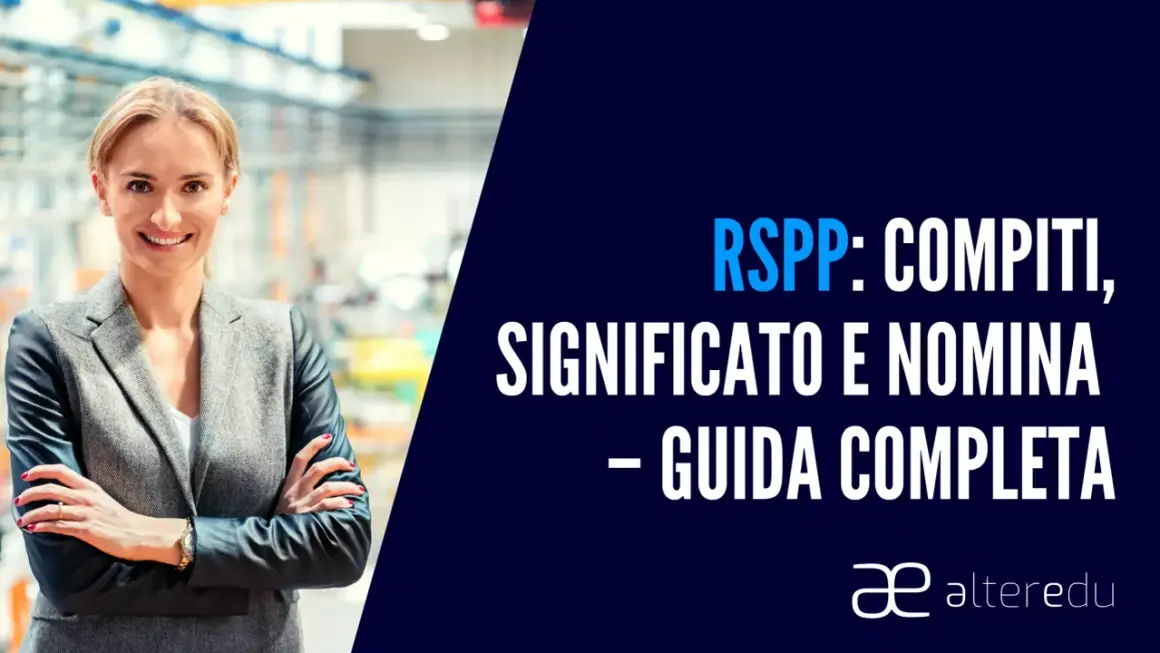 Donna sorridente in giacca, con testo su RSPP: compiti, significato e nomina - guida completa. L'incarico RSPP spiegato.