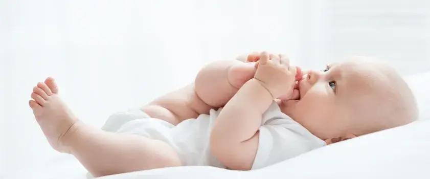 Co potrafi 6 miesięczne dziecko? Kluczowe umiejętności i rozwój