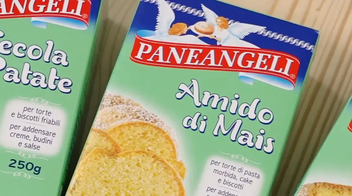 Scatola di Amido di Mais Paneangeli, ideale per addensare creme, budini, salse e per torte morbide.