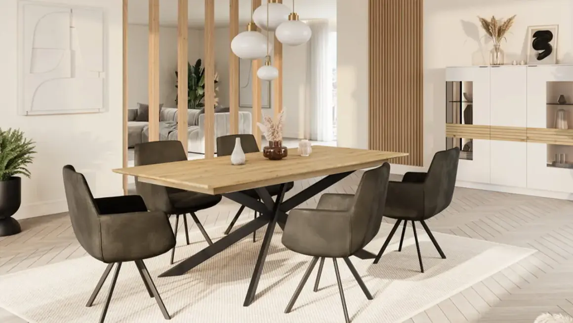 Modernes Esszimmer mit Holztisch, dunklen Stühlen und heller Wandfarbe, die für eine harmonische Feng-Shui-Atmosphäre sorgt.