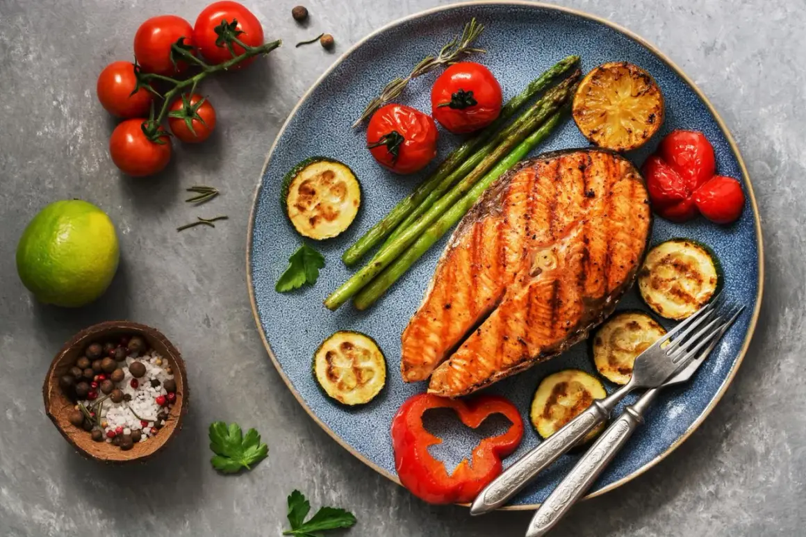 Perfekt gegrillter Lachs mit Spargel, Zucchini und Tomaten. Ein Genuss für alle Sinne!