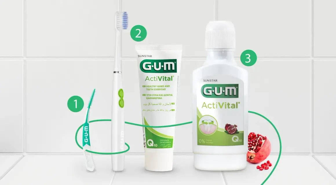 Zestaw do higieny jamy ustnej GUM Activital: szczoteczka, pasta i płyn. To znaczy dbanie o zdrowe dziąsła i zęby każdego dnia.