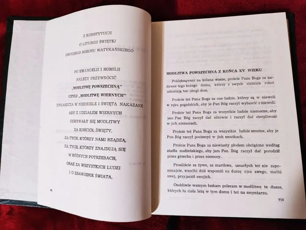 Co to modlitwa powszechna i dlaczego jest kluczowa w liturgii katolickiej?