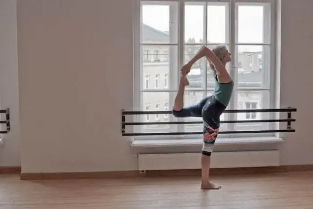 Joga czy pilates: Która forma aktywności przyniesie lepsze efekty?
