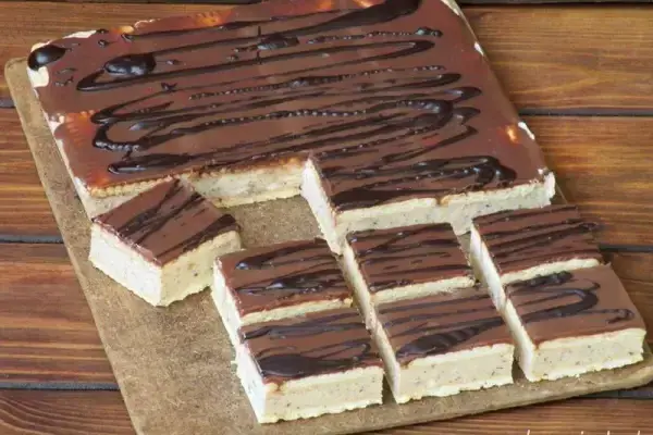 Ciasto Kinder Bueno: Przepis krok po kroku na domowy hit!