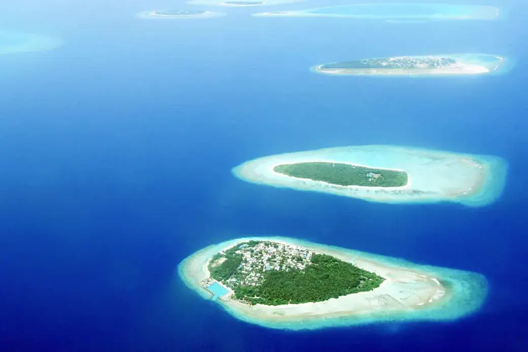 Ile trwa lot z Dubaju na Malediwy? Sprawdź, zanim polecisz!