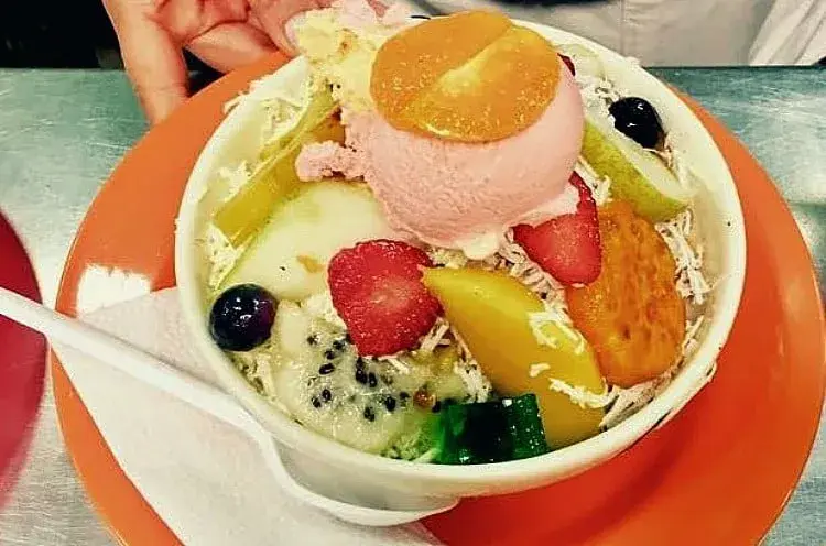 Ensalada de frutas colombiana en España: ¿Dónde encontrarla o hacerla?
