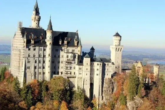 Zamek w Bawarii Neuschwanstein: Tajemnice, które musisz poznać