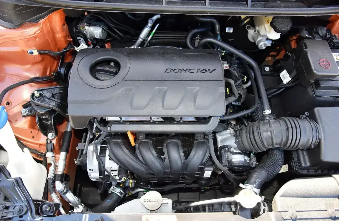 Silnik DOHC 16V w Hyundai i30 1.6 benzyna. Czysty i zadbany, gotowy do jazdy.