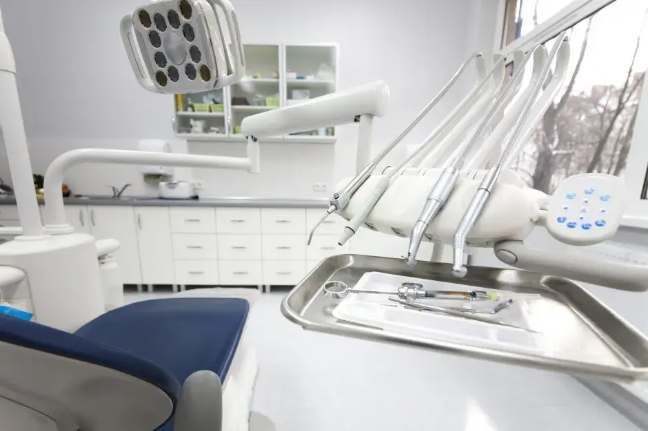 Darmowy dentysta NFZ: Sprawdź, za co nie zapłacisz u stomatologa