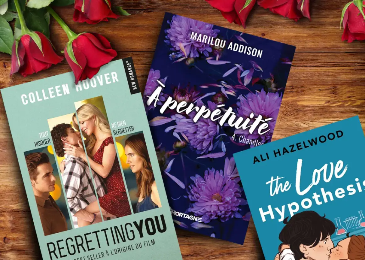 Trois livres romance best-seller : "Regretting You" de Colleen Hoover, "À perpétuité" de Marilou Addison et "The Love Hypothesis" d'Ali Hazelwood, sur fond de roses rouges.