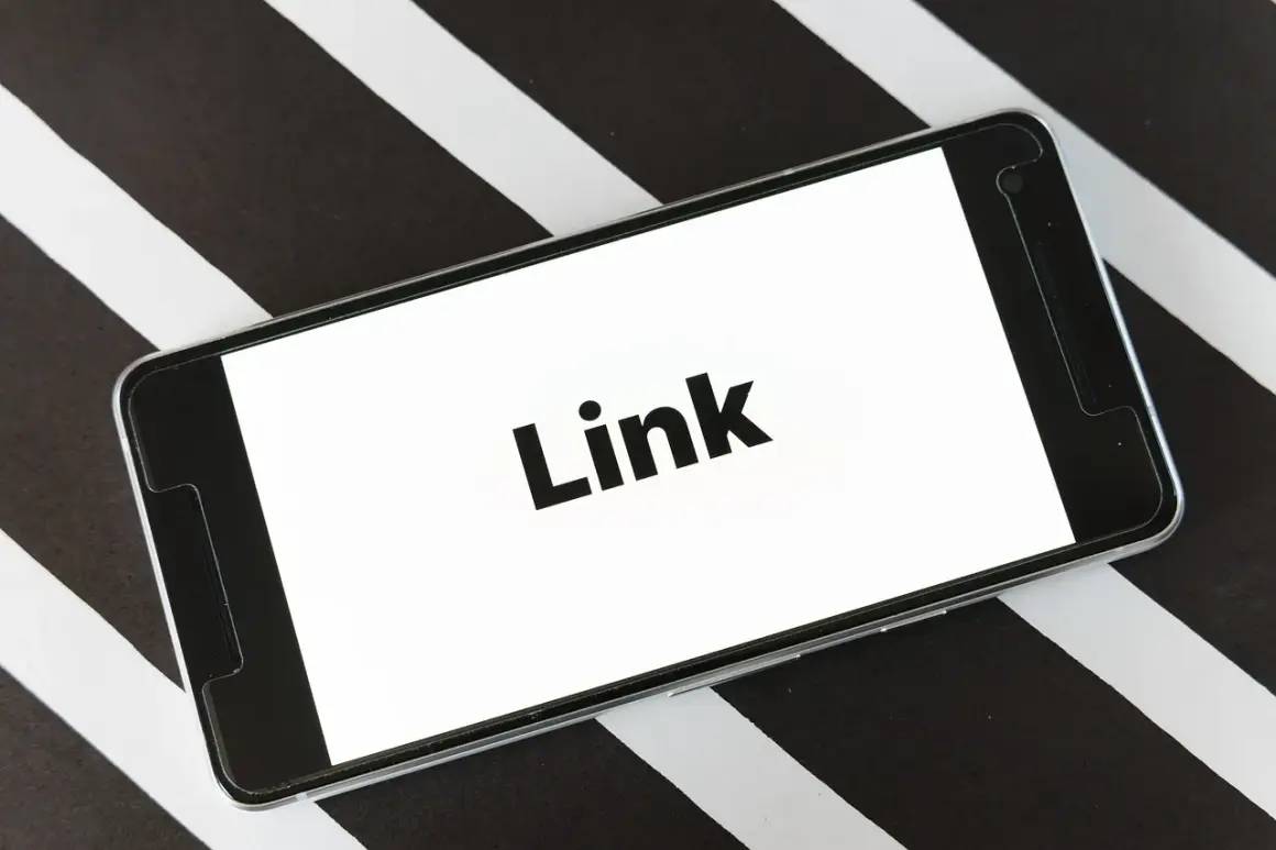 Jak wstawić link HTML - proste kroki, aby uniknąć błędów