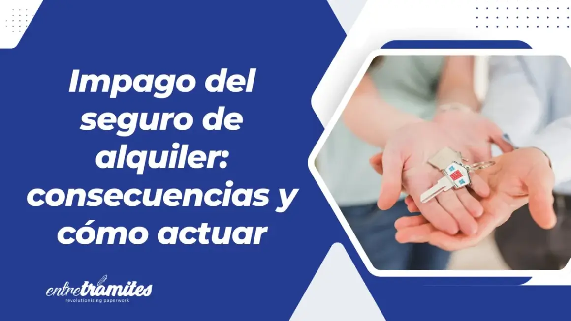 Manos entregan llaves de casa, simbolizando la importancia de un seguro de impago para proteger tu inversión inmobiliaria.