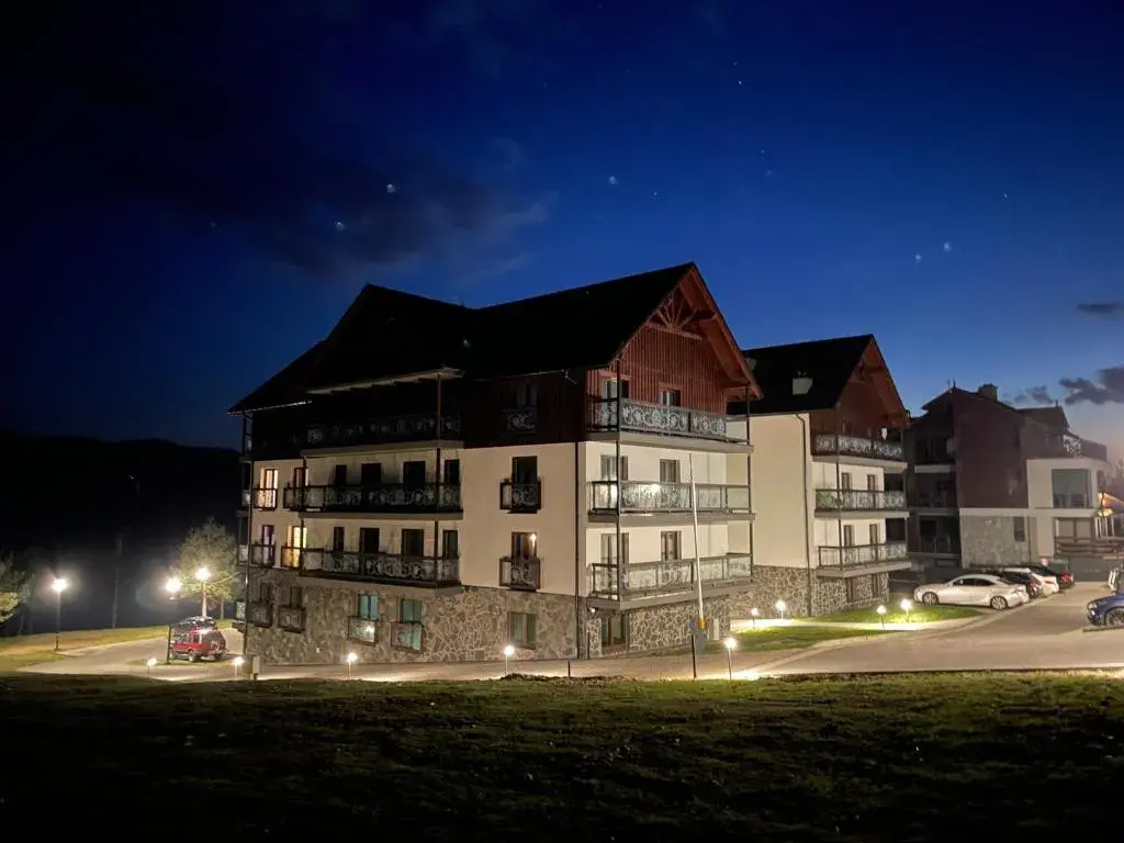 Najlepsze hotele nad jeziorem Czorsztyńskim - komfortowe noclegi w pięknej okolicy