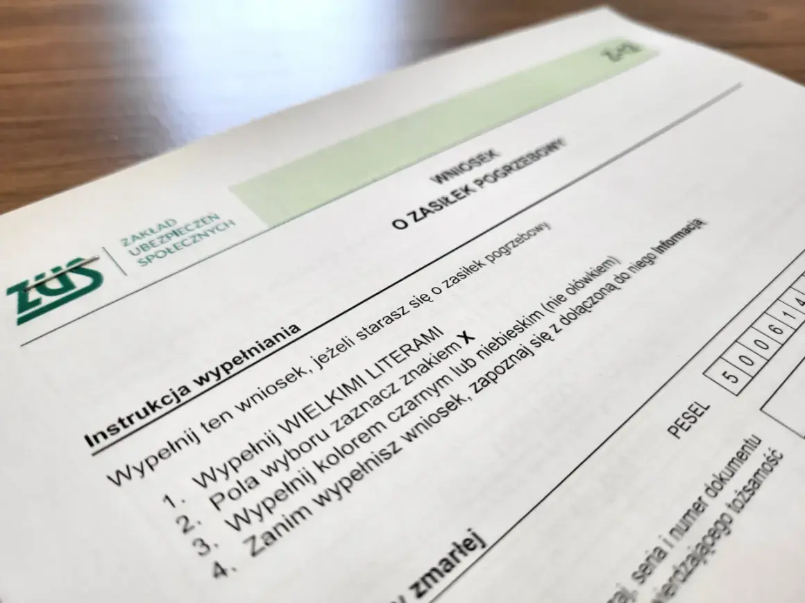 Wniosek o zasiłek pogrzebowy ZUS. Instrukcja wypełniania dokumentu, gdy nastąpił zgon w domu. Co robić, by otrzymać świadczenie.