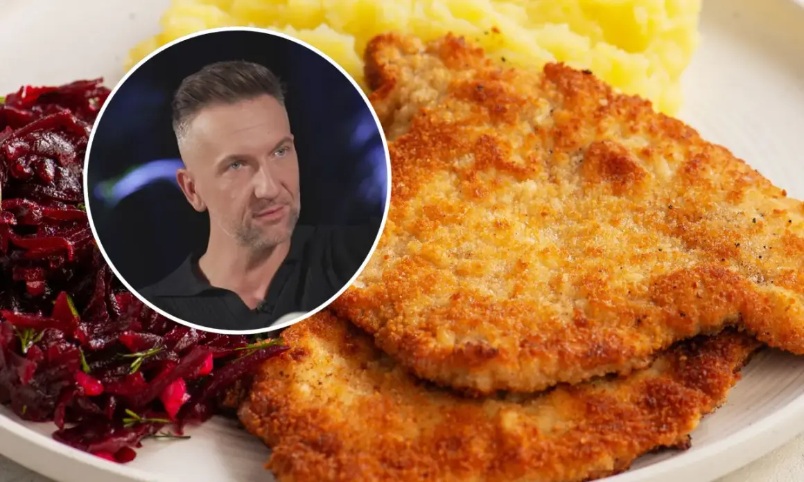 Sznycel a schabowy, idealny duet na talerzu. Obok puree ziemniaczane i surówka z buraczków.