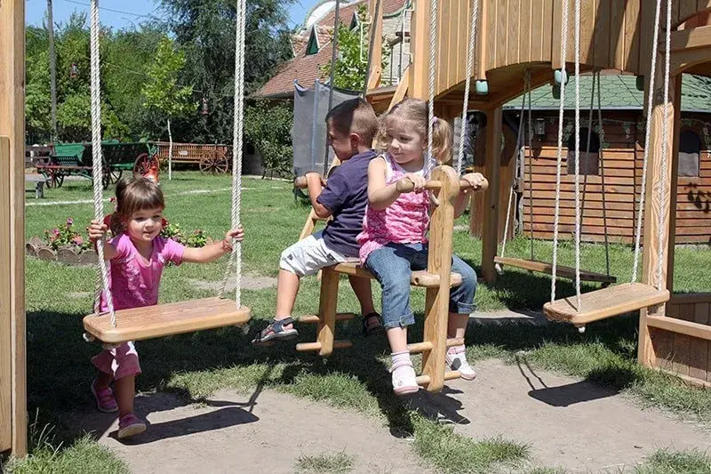 Jak samemu zrobić plac zabaw dla dzieci - bezpieczne i tanie rozwiązania