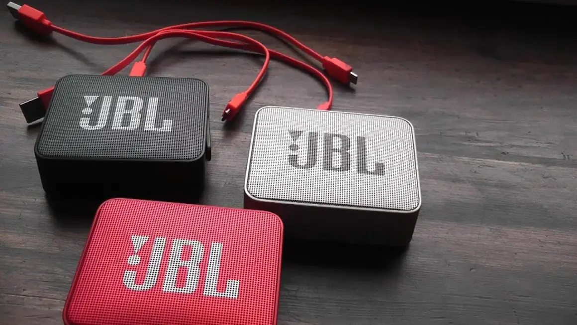 Jak sparować 2 głośniki JBL? Prosty przewodnik krok po kroku