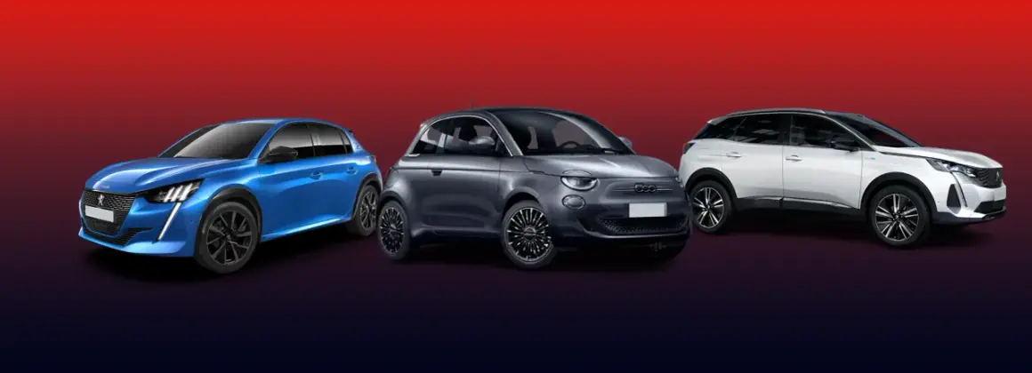 Trois voitures : une Peugeot 208 bleue, une Fiat 500 grise et un SUV blanc, représentant des voitures thermiques modernes.