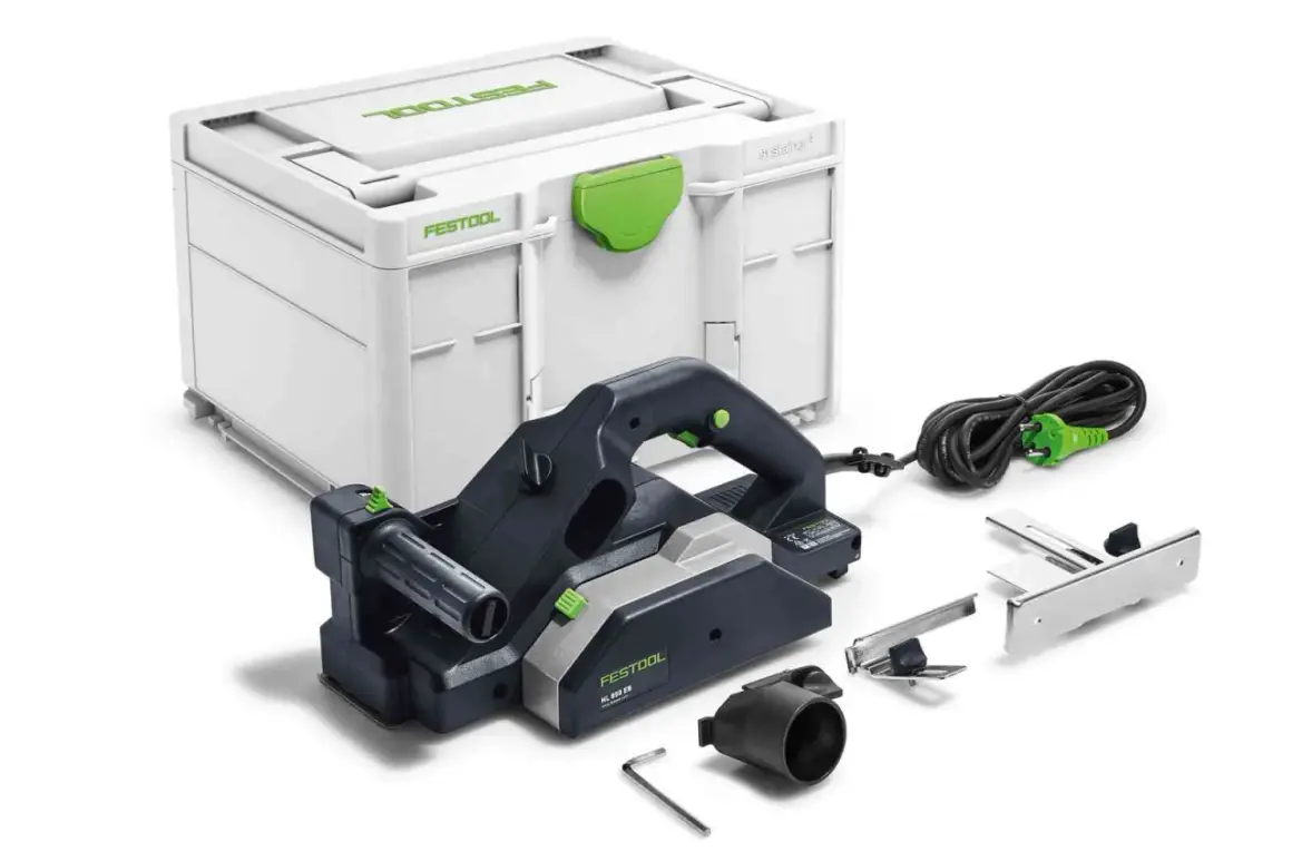 Le rabot Festool HL 850, avec son coffret Systainer et ses accessoires, prêt à aplanir le bois.